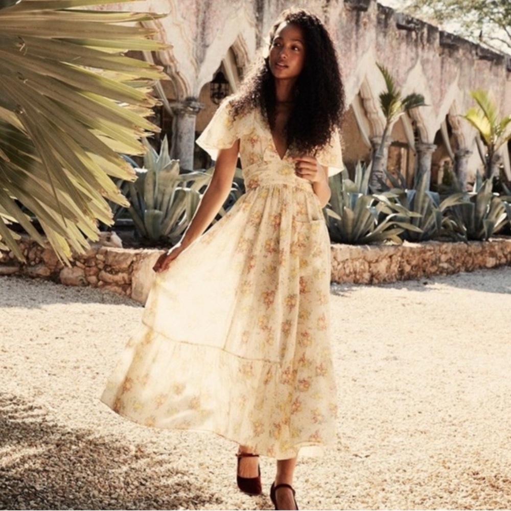 Gorgeous summery lemon print dress 🍋 from Dôen